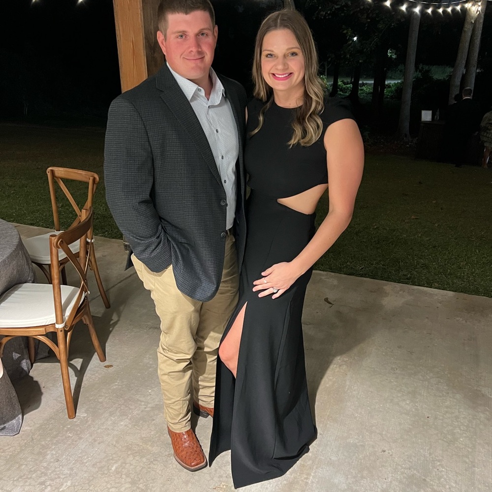 Lulu’s black formal dress